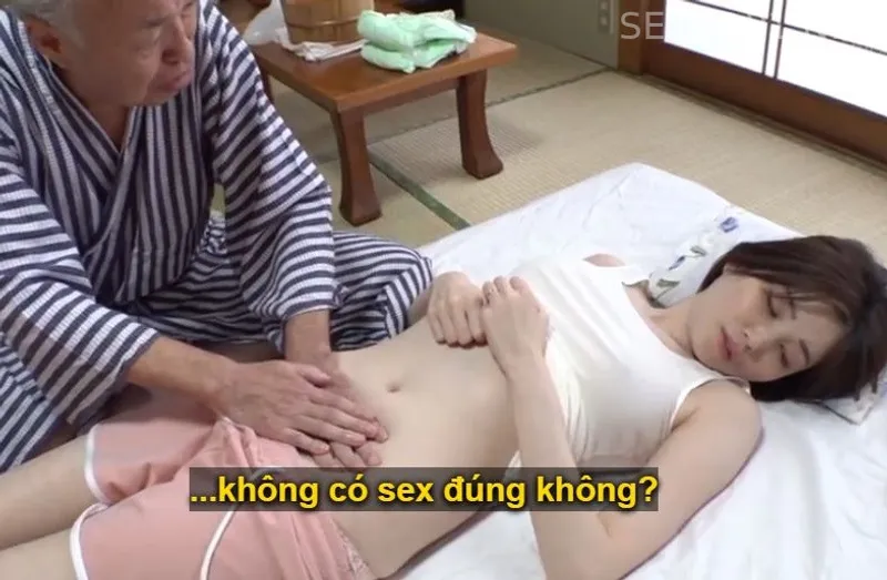 Người tình của con trai bị đau nhức nhờ bố ông xã có nghề mát-xa massage và cái kết