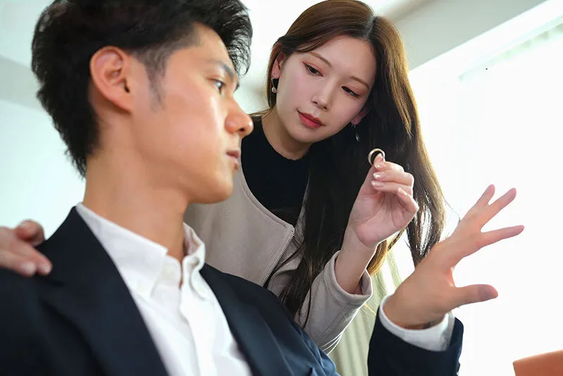Người vợ đi đi giã ngoại, người chồng ở nhà bị nhỏ em bà xã gạ nện không trượt phát nào